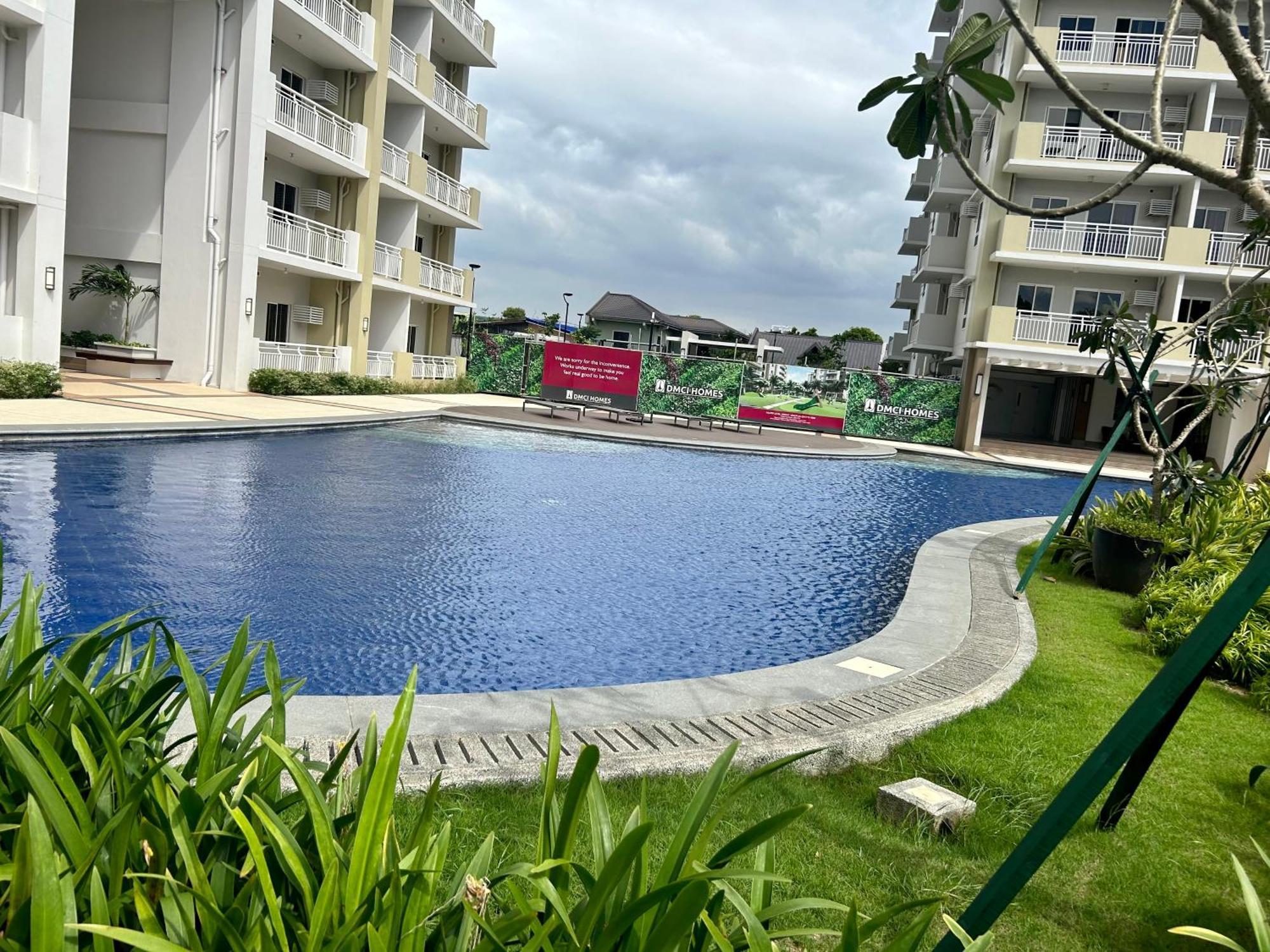 The Atherton Paranaque City ภายนอก รูปภาพ