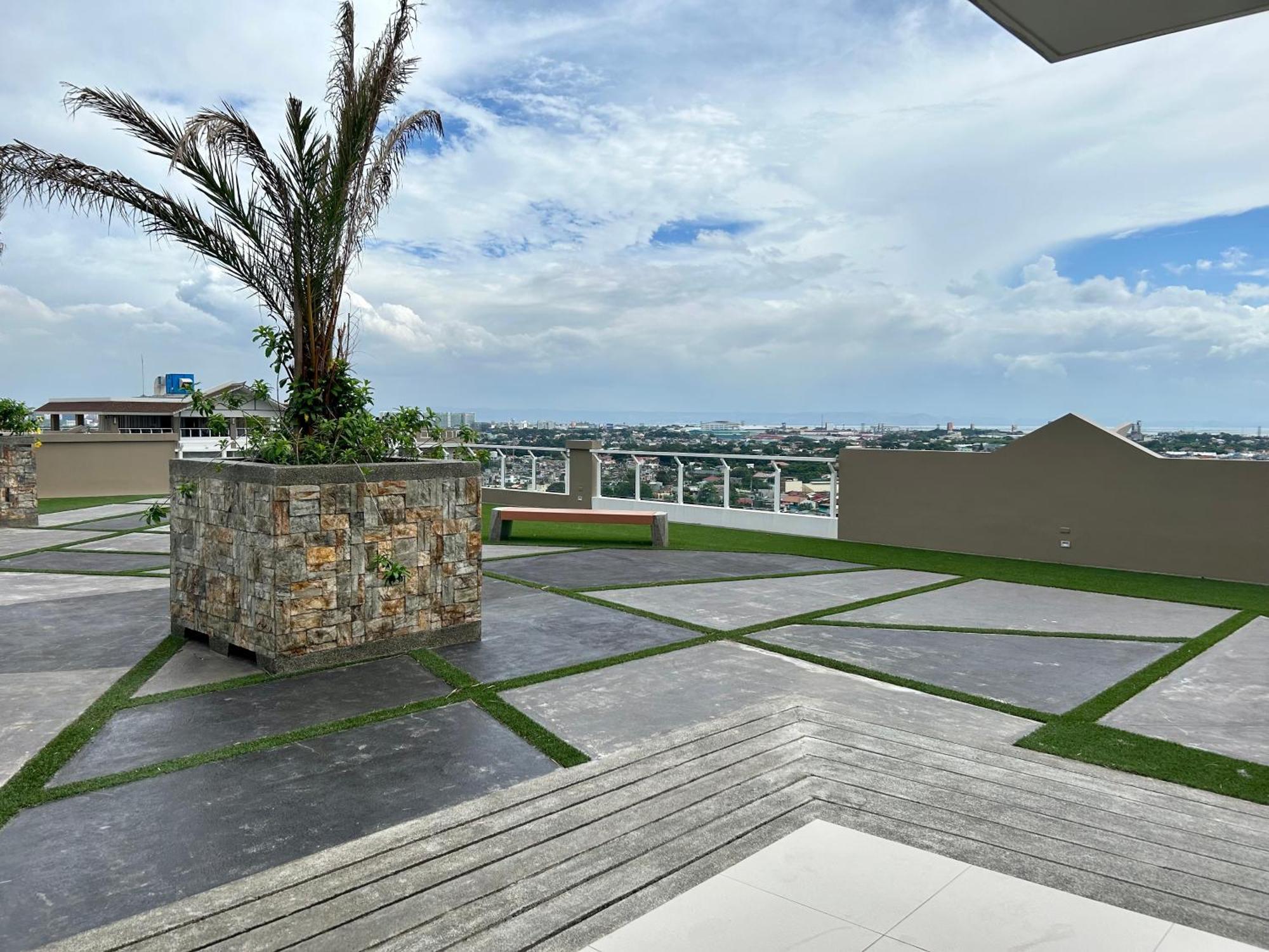 The Atherton Paranaque City ภายนอก รูปภาพ